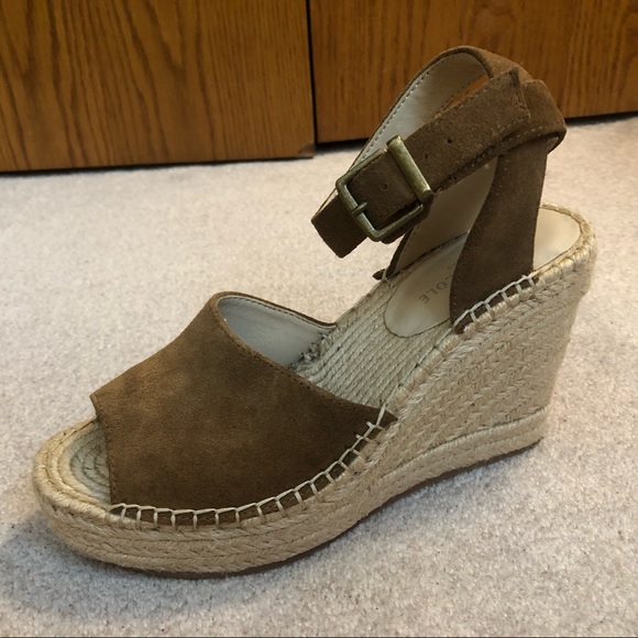 NWT - Evereve Kenneth Cole Olivia Two Piece Wedge - Picture 3 of 6